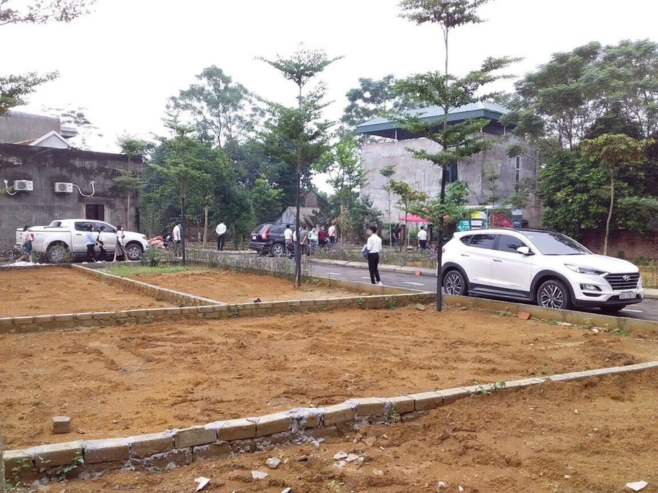 “Lướt sóng” lô đất quê 300m2, nhà đầu tư đã lãi ngay hơn 1 tỷ đồng chỉ sau 5 ngày đặt cọc: “Sợ chủ tiếc bán rẻ, tôi không dám rao bán ra ngay” “Lướt sóng” lô đất quê 300m2, nhà đầu tư đã lãi ngay hơn 1 tỷ đồng chỉ sau 5 ngày đặt cọc: “Sợ chủ tiếc bán rẻ, tôi không dám rao bán ra ngay”
