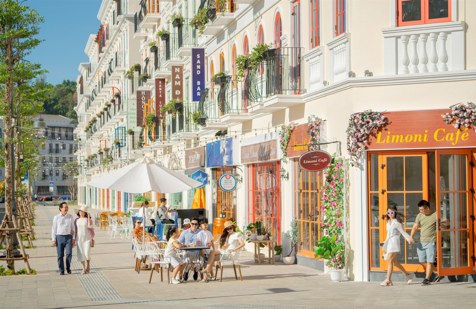 3 hòn đảo có sân bay ở Việt Nam: Nơi là thiên đường nghỉ dưỡng, nơi có đường cao tốc, nơi thu hơn 3.000 tỷ mỗi năm nhờ du lịch 3 hòn đảo có sân bay ở Việt Nam: Nơi là thiên đường nghỉ dưỡng, nơi có đường cao tốc, nơi thu hơn 3.000 tỷ mỗi năm nhờ du lịch