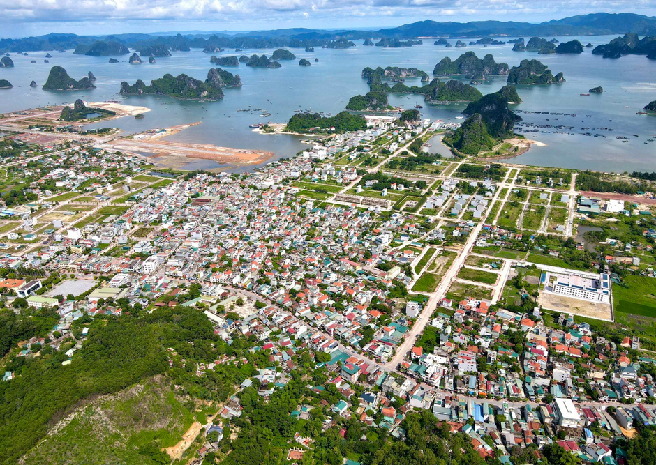 3 hòn đảo có sân bay ở Việt Nam: Nơi là thiên đường nghỉ dưỡng, nơi có đường cao tốc, nơi thu hơn 3.000 tỷ mỗi năm nhờ du lịch 3 hòn đảo có sân bay ở Việt Nam: Nơi là thiên đường nghỉ dưỡng, nơi có đường cao tốc, nơi thu hơn 3.000 tỷ mỗi năm nhờ du lịch