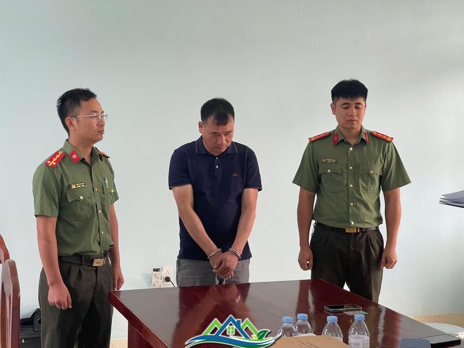 Bắt giam, khám xét chỗ ở và nơi làm việc một giám đốc ở Bắc Giang Bắt giam, khám xét chỗ ở và nơi làm việc một giám đốc ở Bắc Giang