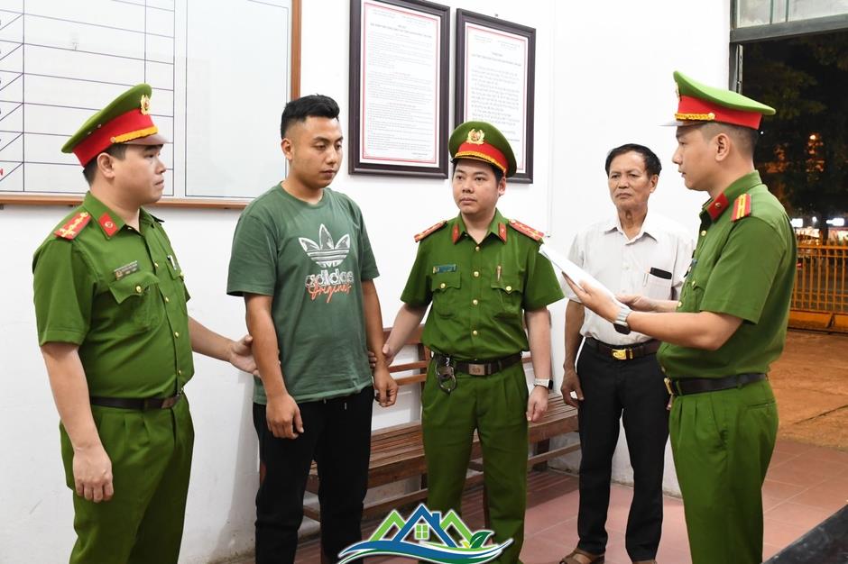 Bắt giữ, khám xét khẩn cấp nơi ở của Lê Hoàng Thắng và Hoàng Hải Long Bắt giữ, khám xét khẩn cấp nơi ở của Lê Hoàng Thắng và Hoàng Hải Long