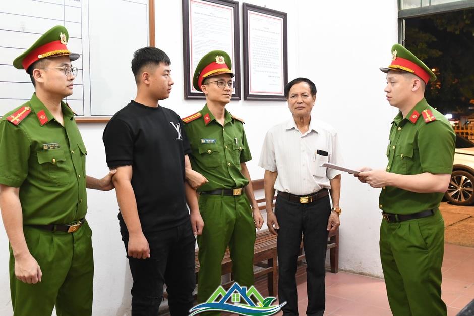 Bắt giữ, khám xét khẩn cấp nơi ở của Lê Hoàng Thắng và Hoàng Hải Long Bắt giữ, khám xét khẩn cấp nơi ở của Lê Hoàng Thắng và Hoàng Hải Long
