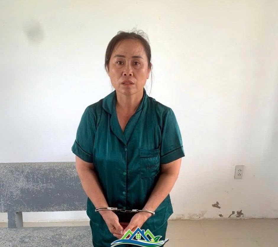 Bắt khẩn cấp Phan Thị Mai Hương và Nguyễn Thị Thu Hồng Bắt khẩn cấp Phan Thị Mai Hương và Nguyễn Thị Thu Hồng