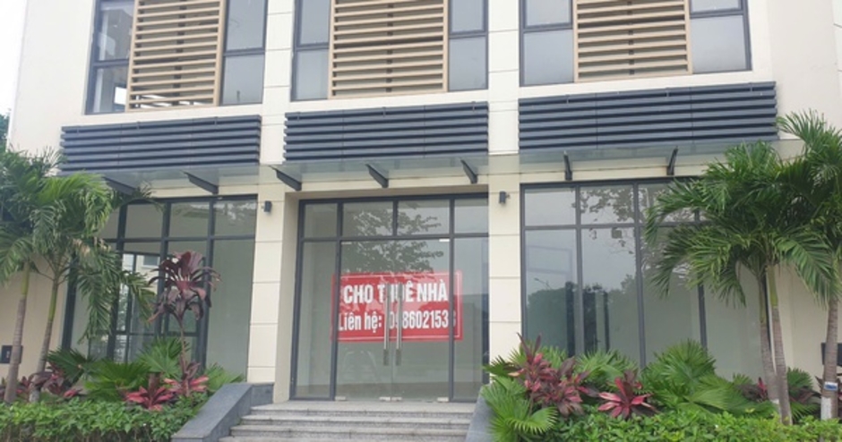Buồn của shophouse triệu đô: Giá cao, mua vào dễ bán ra khó, bỏ hoang mòn mỏi chờ khách thuê