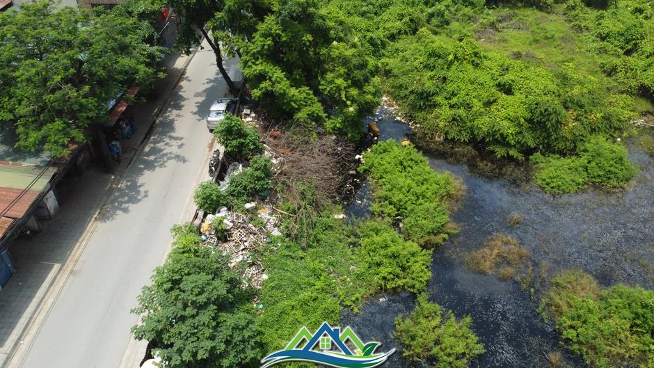 Các hồ lớn ở phường Định Công đang bị 'biến dạng' Các hồ lớn ở phường Định Công đang bị 'biến dạng'