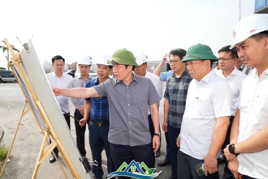 Cắm mốc hướng tuyến đường sắt Lào Cai - Hà Nội - Hải Phòng Cắm mốc hướng tuyến đường sắt Lào Cai - Hà Nội - Hải Phòng