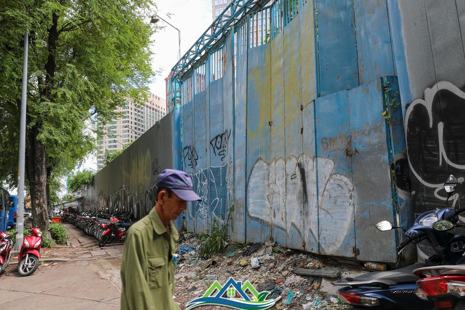 Cận cảnh 2 khu 'đất vàng' ở phường đắt đỏ nhất TPHCM được xin làm bãi gửi xe, tạo mảng xanh Cận cảnh 2 khu 'đất vàng' ở phường đắt đỏ nhất TPHCM được xin làm bãi gửi xe, tạo mảng xanh