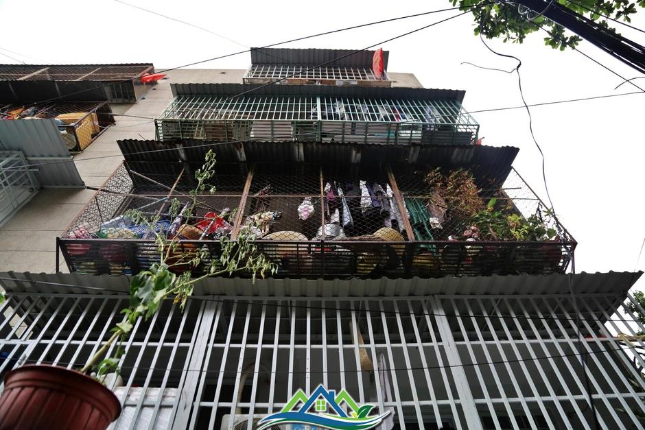 Cận cảnh 'chuồng cọp' bịt bùng tại nhiều chung cư ở TP.HCM Cận cảnh 'chuồng cọp' bịt bùng tại nhiều chung cư ở TP.HCM