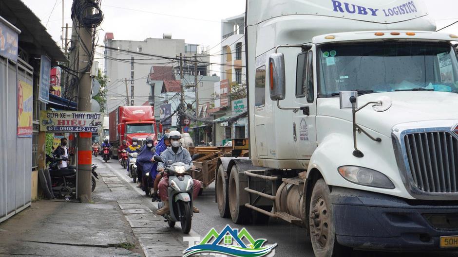 Cận cảnh đoạn đường 'tử thần' ở TPHCM sắp được mở rộng