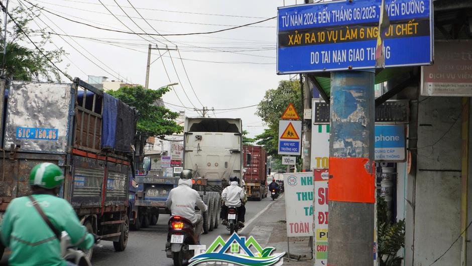 Cận cảnh đoạn đường 'tử thần' ở TPHCM sắp được mở rộng