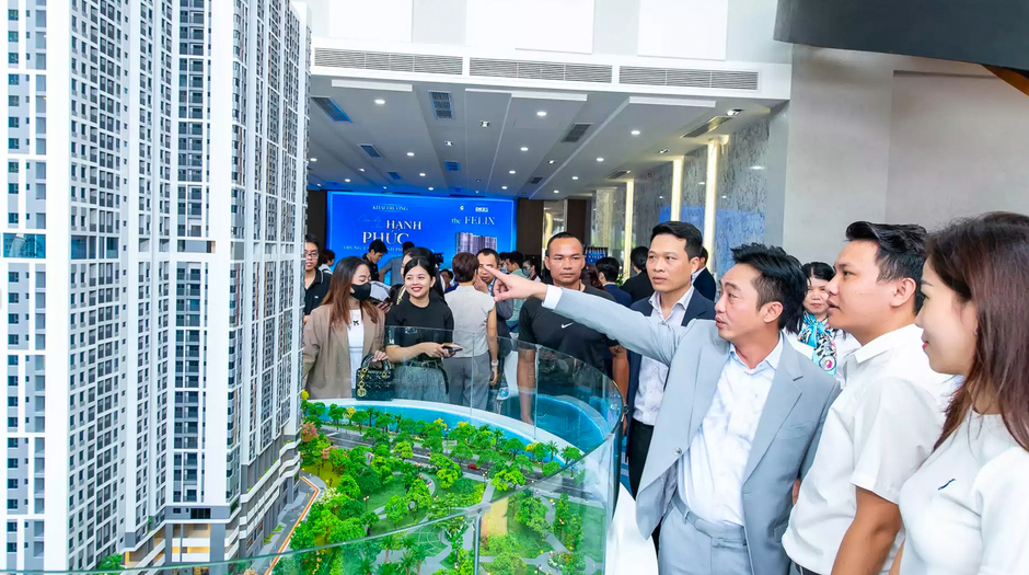 Cận cảnh dự án được Cường đô la bán hơn 500 căn trên live streams: Hiện sắp cháy hàng, chỉ có nhà 3 ngủ Cận cảnh dự án được Cường đô la bán hơn 500 căn trên live streams: Hiện sắp cháy hàng, chỉ có nhà 3 ngủ
