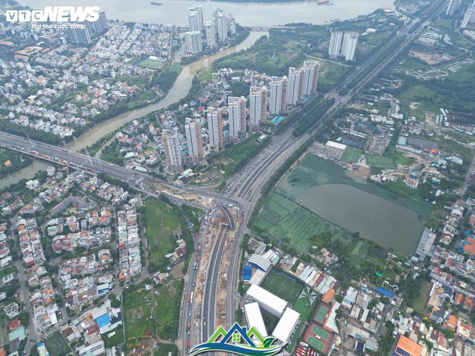 Cận cảnh dự án trọng điểm TP.HCM thi công ì ạch, dự kiến chậm tiến độ 1 năm