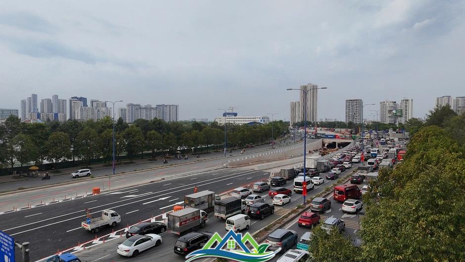 Cận cảnh hầm chui tại nút giao phía Đông TPHCM sắp thông xe Cận cảnh hầm chui tại nút giao phía Đông TPHCM sắp thông xe