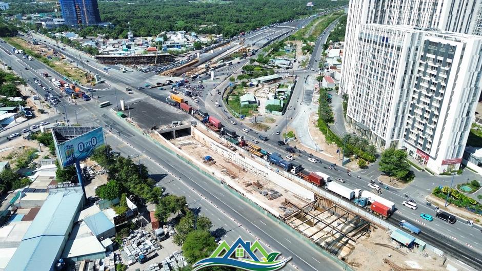 Cận cảnh hầm chui tại nút giao phía Đông TPHCM sắp thông xe Cận cảnh hầm chui tại nút giao phía Đông TPHCM sắp thông xe