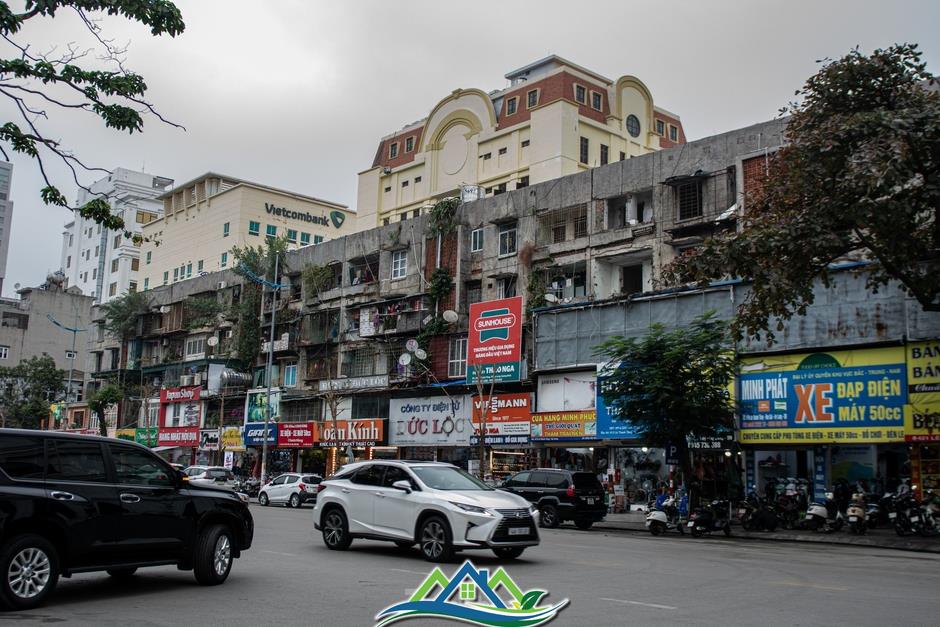 Cận cảnh hàng loạt chung cư cũ nát ở trung tâm TP Hạ Long