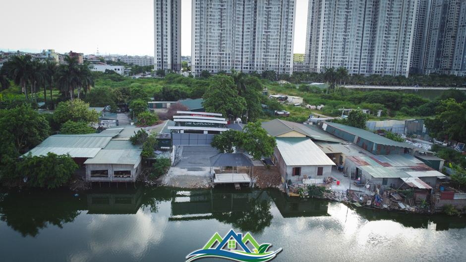 Cận cảnh hồ 25.000m2 ở Hà Nội bị lấn chiếm, xây dựng trái phép Cận cảnh hồ 25.000m2 ở Hà Nội bị lấn chiếm, xây dựng trái phép