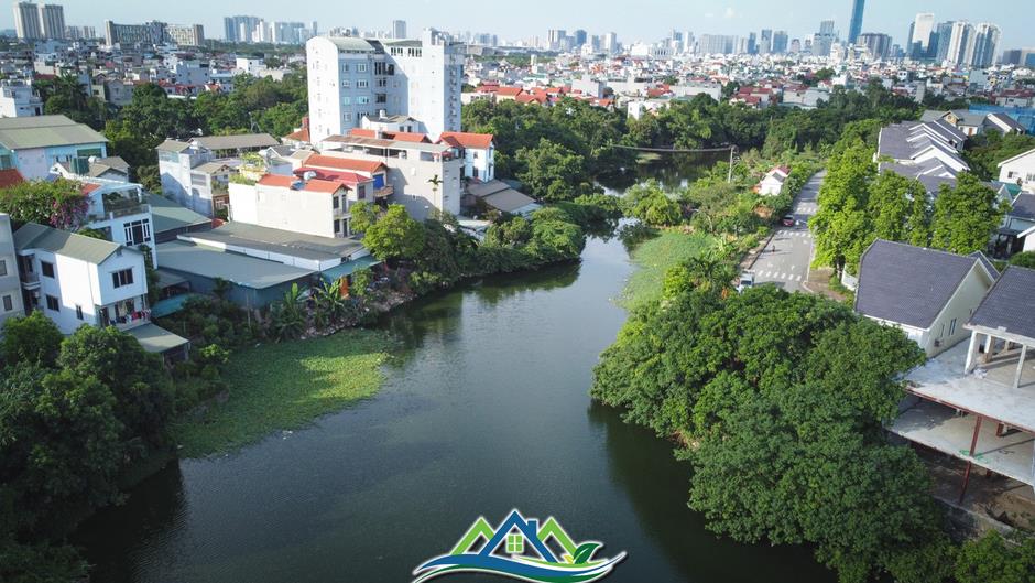 Cận cảnh hồ 25.000m2 ở Hà Nội bị lấn chiếm, xây dựng trái phép Cận cảnh hồ 25.000m2 ở Hà Nội bị lấn chiếm, xây dựng trái phép