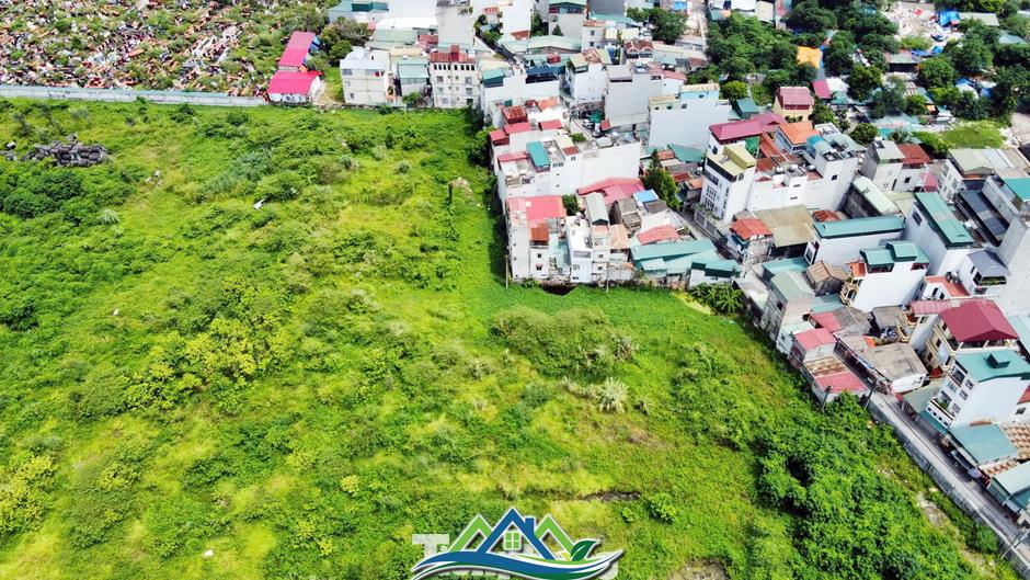 Cận cảnh khu đất bỏ hoang nhiều năm ở Hà Nội được thí điểm làm nhà ở Cận cảnh khu đất bỏ hoang nhiều năm ở Hà Nội được thí điểm làm nhà ở