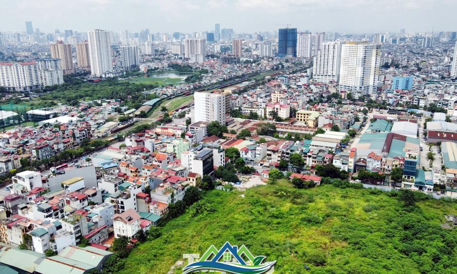 Cận cảnh khu đất bỏ hoang nhiều năm ở Hà Nội được thí điểm làm nhà ở Cận cảnh khu đất bỏ hoang nhiều năm ở Hà Nội được thí điểm làm nhà ở