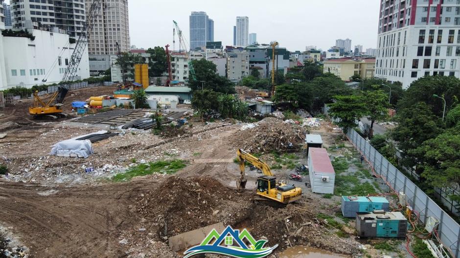 Cận cảnh khu 'đất vàng' 3 mặt tiền ở Hà Nội được đổi chủ sau nhiều năm bỏ hoang Cận cảnh khu 'đất vàng' 3 mặt tiền ở Hà Nội được đổi chủ sau nhiều năm bỏ hoang