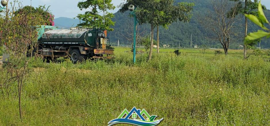 Cận cảnh khu đô thị hơn 1.400 tỉ đồng quá hạn tiến độ 6 năm vẫn chưa hoàn thành Cận cảnh khu đô thị hơn 1.400 tỉ đồng quá hạn tiến độ 6 năm vẫn chưa hoàn thành