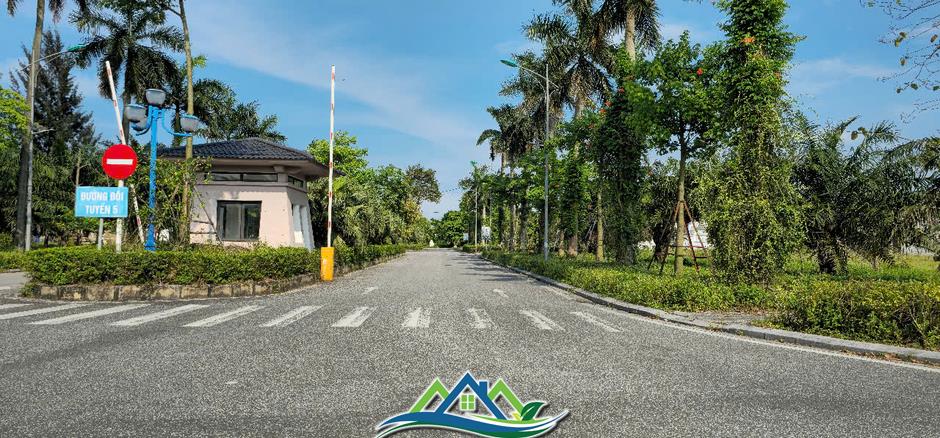 Cận cảnh khu đô thị hơn 1.400 tỉ đồng quá hạn tiến độ 6 năm vẫn chưa hoàn thành Cận cảnh khu đô thị hơn 1.400 tỉ đồng quá hạn tiến độ 6 năm vẫn chưa hoàn thành