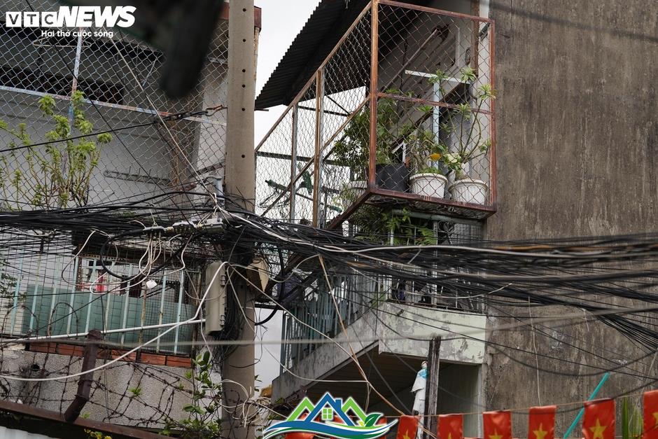 Cận cảnh khu phố siêu nhỏ, bít bùng không lối thoát ở trung tâm TP.HCM Cận cảnh khu phố siêu nhỏ, bít bùng không lối thoát ở trung tâm TP.HCM