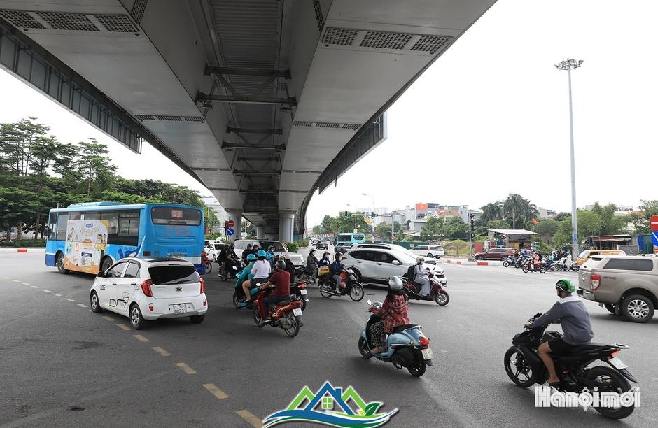 Cận cảnh nút giao Cổ Linh chuẩn bị xây hầm chui gần 750 tỷ đồng vào dịp 10-10