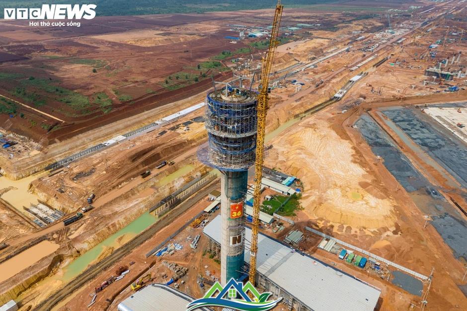 Cận cảnh tháp không lưu cao nhất Việt Nam đang tăng tốc về đích Cận cảnh tháp không lưu cao nhất Việt Nam đang tăng tốc về đích