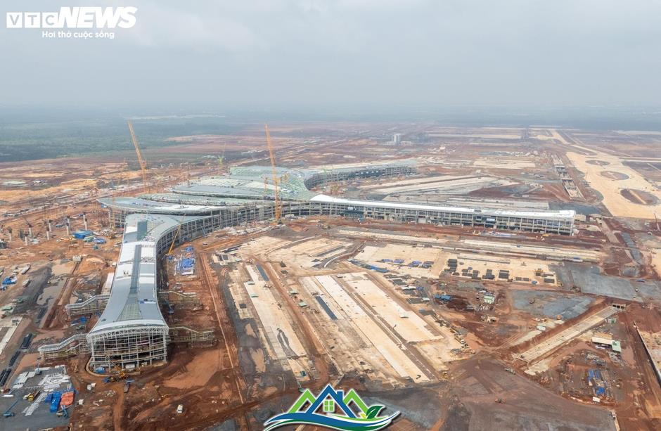 Cận cảnh tháp không lưu cao nhất Việt Nam đang tăng tốc về đích Cận cảnh tháp không lưu cao nhất Việt Nam đang tăng tốc về đích