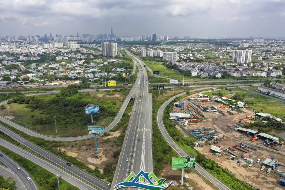 Cận cảnh tuyến cao tốc TPHCM-Long Thành-Dầu Giây sắp mở rộng lên 8 làn xe Cận cảnh tuyến cao tốc TPHCM-Long Thành-Dầu Giây sắp mở rộng lên 8 làn xe