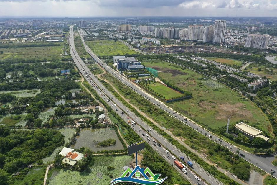 Cận cảnh tuyến cao tốc TPHCM-Long Thành-Dầu Giây sắp mở rộng lên 8 làn xe Cận cảnh tuyến cao tốc TPHCM-Long Thành-Dầu Giây sắp mở rộng lên 8 làn xe