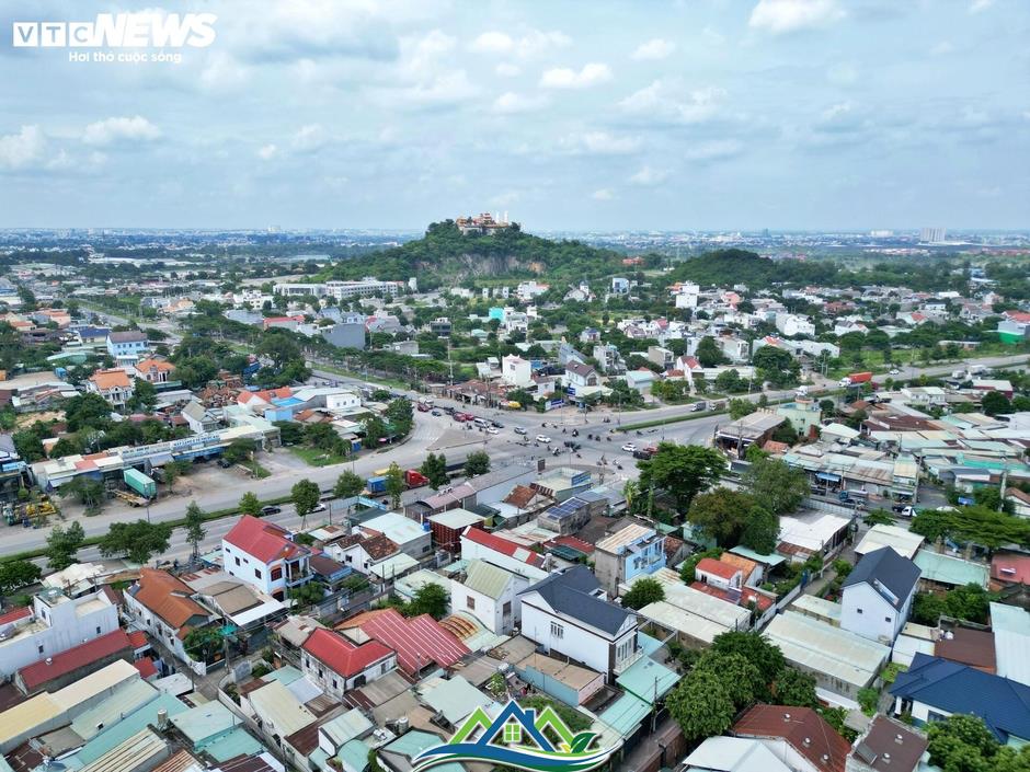 Cận cảnh tuyến Metro sẽ nối khu công nghiệp lớn nhất nước với trung tâm TP.HCM Cận cảnh tuyến Metro sẽ nối khu công nghiệp lớn nhất nước với trung tâm TP.HCM
