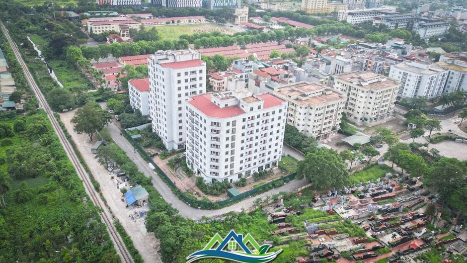 Cảnh hoang tàn, lãng phí tại khu tái định cư bị 'bỏ mặc' giữa Thủ đô
