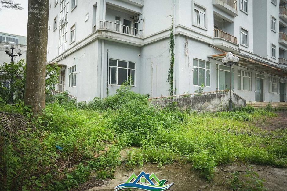 Cảnh hoang tàn, lãng phí tại khu tái định cư bị 'bỏ mặc' giữa Thủ đô