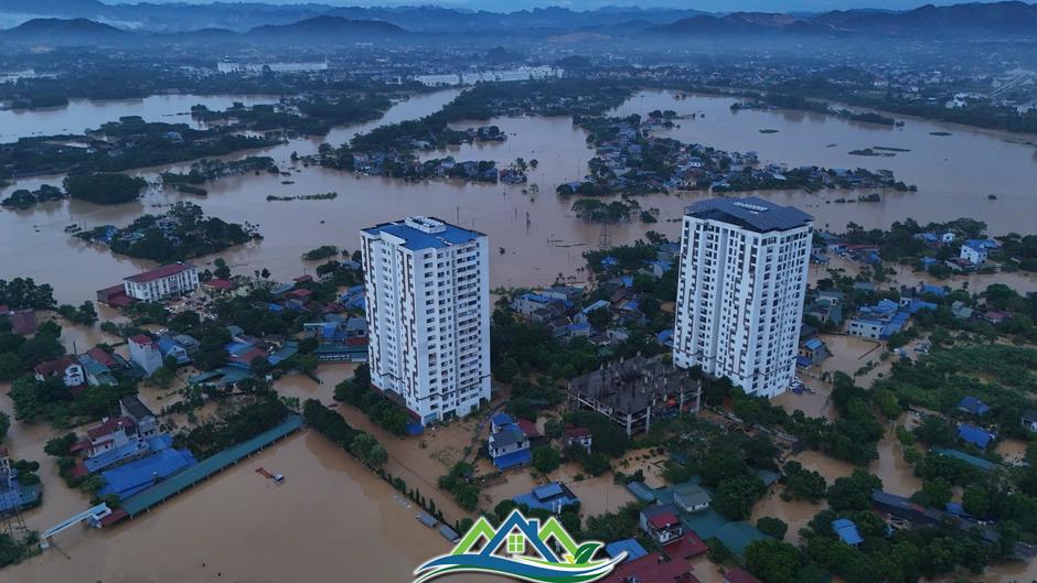 Cấp bách giải bài toán ‘cứ mưa là thành phố ngập sâu, tê liệt’