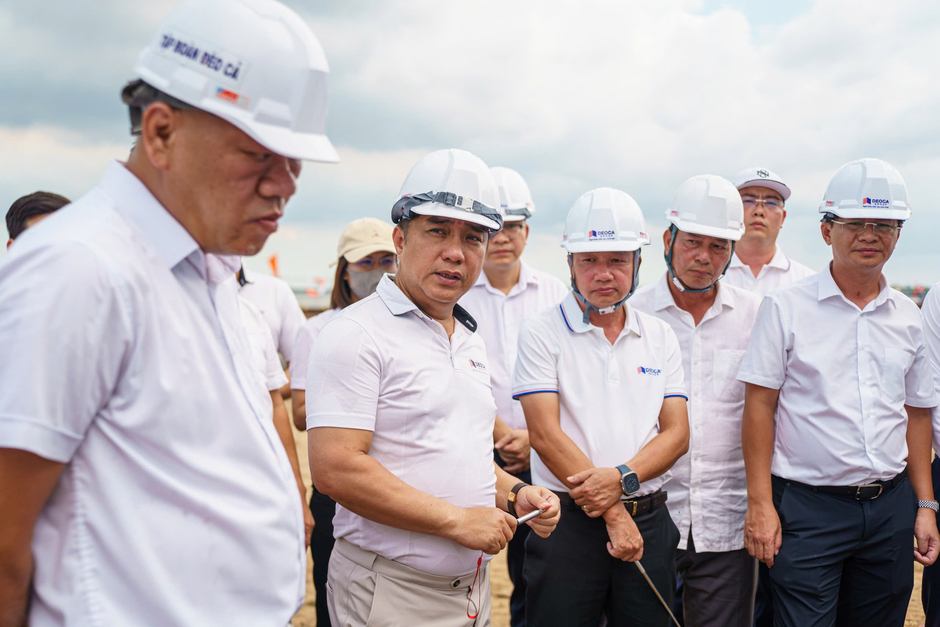 Cầu có trụ tháp cao bằng toà nhà 35 tầng, nhịp chính dài thứ 2 Việt Nam, sẽ rút ngắn 80 km đường từ Cà Mau tới TP.HCM Cầu có trụ tháp cao bằng toà nhà 35 tầng, nhịp chính dài thứ 2 Việt Nam, sẽ rút ngắn 80 km đường từ Cà Mau tới TP.HCM