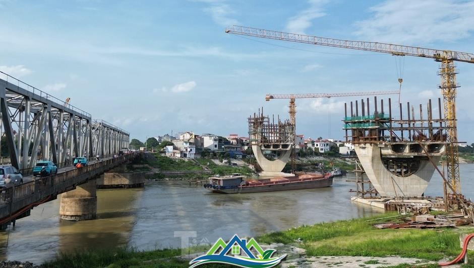 Cầu Đuống mới vẫn chơi vơi hai trụ cầu, chưa thể làm đường kết nối Cầu Đuống mới vẫn chơi vơi hai trụ cầu, chưa thể làm đường kết nối