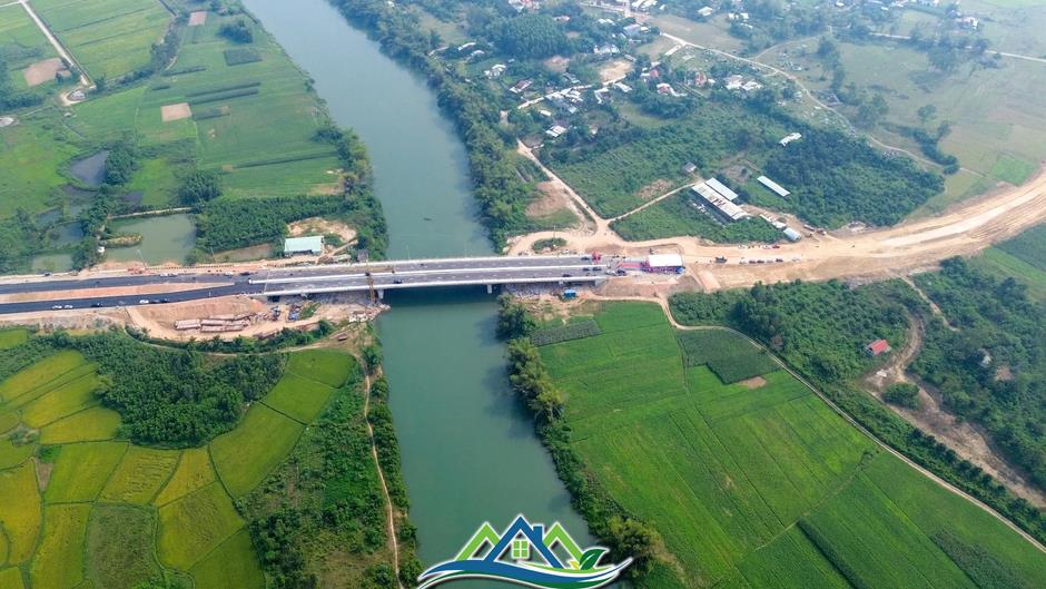 Cầu hơn 270 tỷ đồng ở Đà Nẵng thi công xong 'nằm chờ' đường dẫn Cầu hơn 270 tỷ đồng ở Đà Nẵng thi công xong 'nằm chờ' đường dẫn
