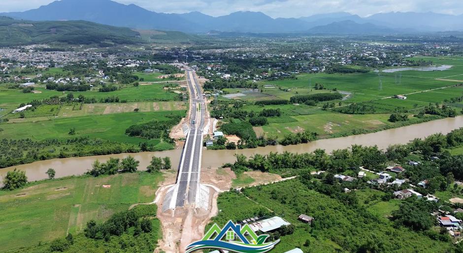 Cầu hơn 270 tỷ đồng ở Đà Nẵng thi công xong 'nằm chờ' đường dẫn Cầu hơn 270 tỷ đồng ở Đà Nẵng thi công xong 'nằm chờ' đường dẫn