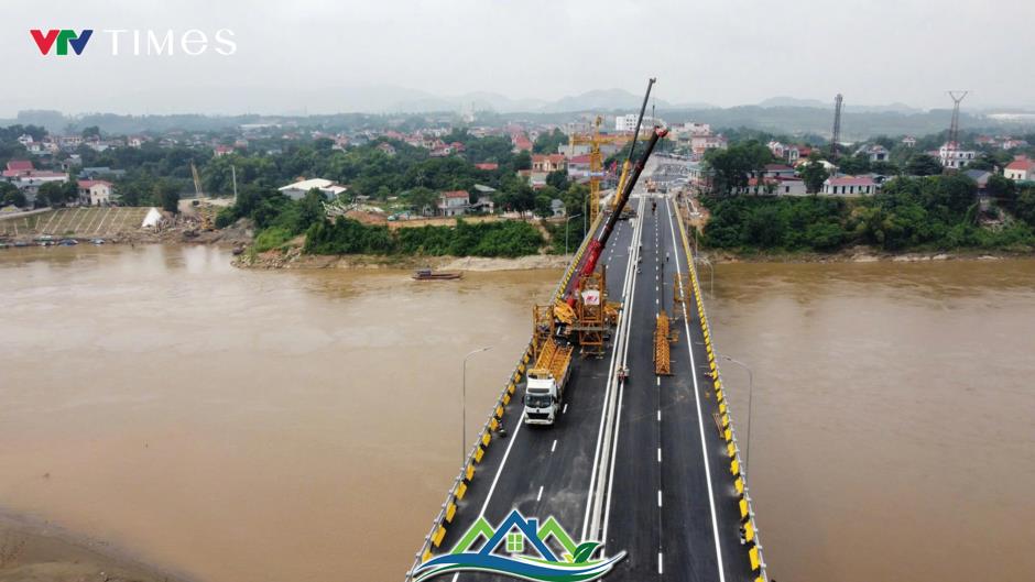 Cầu Phong Châu hoàn thành vượt tiến độ, mở ra kỳ vọng mới