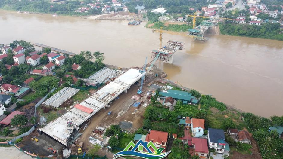 Cầu Phong Châu mới dự kiến hợp long vào dịp Quốc khánh 2/9 Cầu Phong Châu mới dự kiến hợp long vào dịp Quốc khánh 2/9