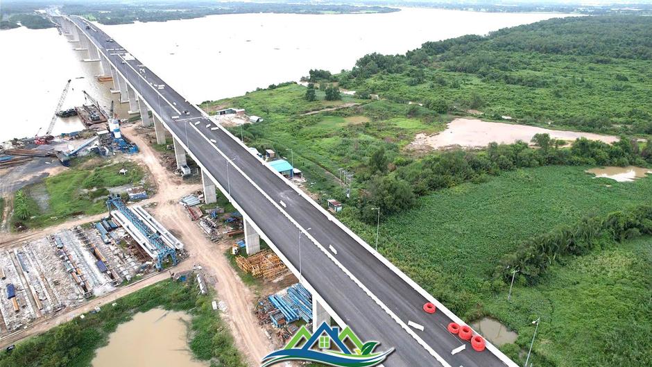 Cây cầu hơn 1.600 tỷ trên Vành đai 3 TPHCM trước ngày khai thác Cây cầu hơn 1.600 tỷ trên Vành đai 3 TPHCM trước ngày khai thác