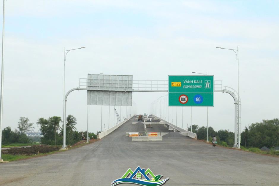 Cây cầu hơn 1.600 tỷ trên Vành đai 3 TPHCM trước ngày khai thác Cây cầu hơn 1.600 tỷ trên Vành đai 3 TPHCM trước ngày khai thác