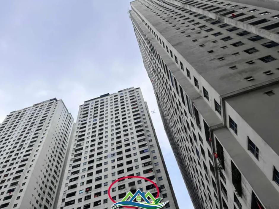 Cháy chung cư ở Hà Nội, khói đen cuồn cuộn bốc ra từ tầng 14 Cháy chung cư ở Hà Nội, khói đen cuồn cuộn bốc ra từ tầng 14