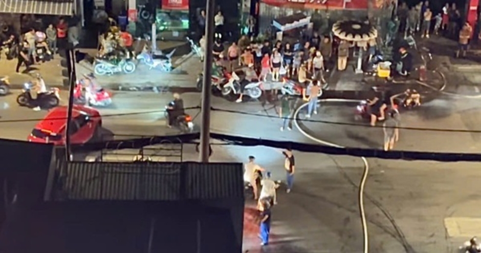 Cháy nhà trong đêm ở quận 7, TP HCM