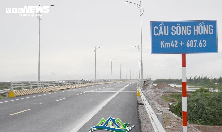 Chiêm ngưỡng cầu sông Hồng gần 1.000 tỷ đồng nối Hưng Yên với Ninh Bình Chiêm ngưỡng cầu sông Hồng gần 1.000 tỷ đồng nối Hưng Yên với Ninh Bình