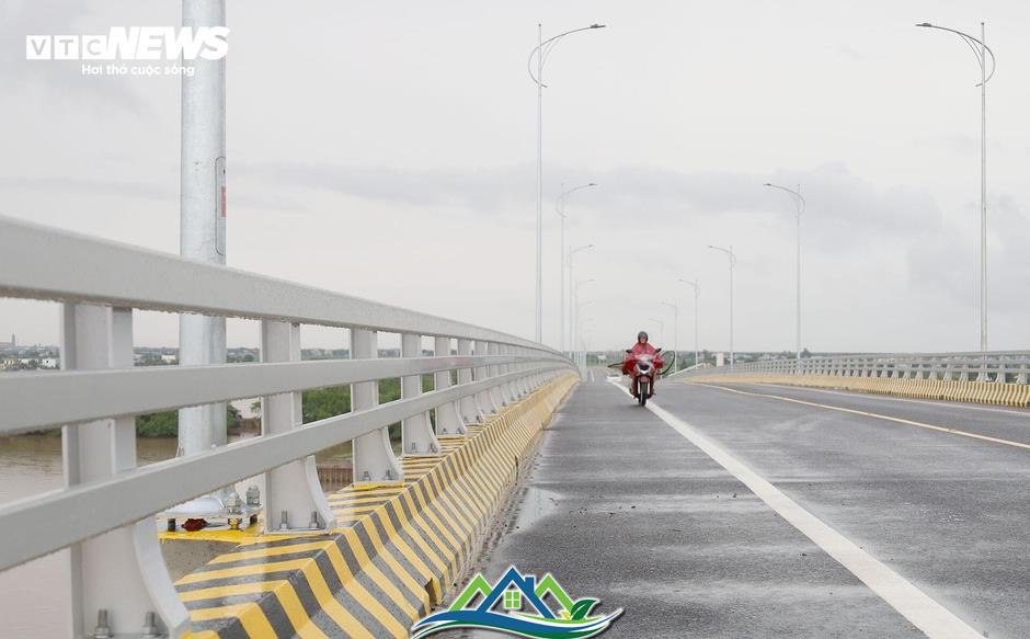 Chiêm ngưỡng cầu sông Hồng gần 1.000 tỷ đồng nối Hưng Yên với Ninh Bình Chiêm ngưỡng cầu sông Hồng gần 1.000 tỷ đồng nối Hưng Yên với Ninh Bình