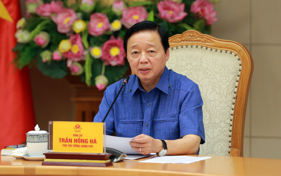 Chính phủ họp với lãnh đạo các Bộ và 17 tỉnh, thành phố bàn nhiều nội dung quan trọng liên quan đến đất đai Chính phủ họp với lãnh đạo các Bộ và 17 tỉnh, thành phố bàn nhiều nội dung quan trọng liên quan đến đất đai