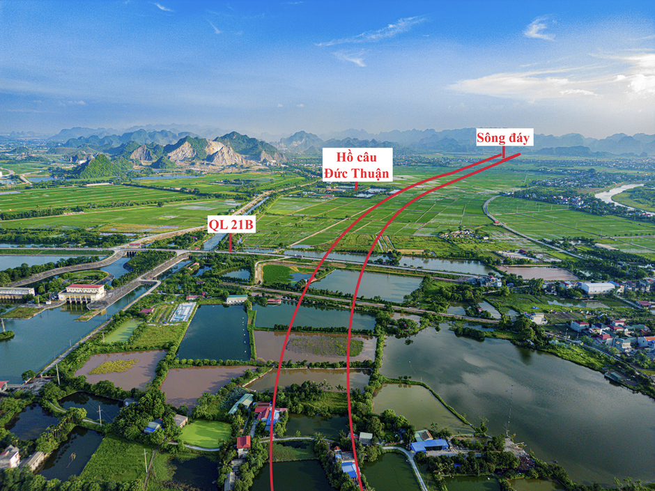 Chính thức khởi công đoạn đường trị giá 2.000 tỷ, là mảnh ghép cuối cùng của tuyến đường dài 90 km nối Hà Nội với 3 tỉnh Chính thức khởi công đoạn đường trị giá 2.000 tỷ, là mảnh ghép cuối cùng của tuyến đường dài 90 km nối Hà Nội với 3 tỉnh